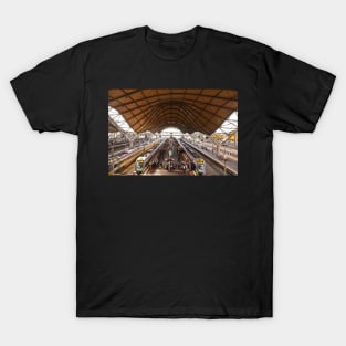 Southern Cross Station: A Wave of Beauty T-Shirt